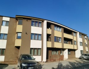 Vanzare apartament 3 camere in Floresti