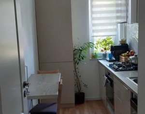 Apartment 2 rooms for sale in Floresti