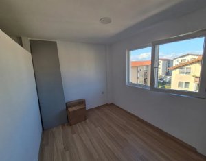 Apartment 2 rooms for sale in Floresti