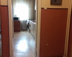 De vanzare apartament cu 3 camere, 2 bai, Calvaria