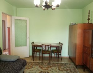 De vanzare apartament cu 3 camere, 2 bai, Calvaria