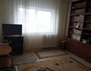 De vanzare apartament cu 3 camere, 2 bai, Calvaria