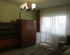 De vanzare apartament cu 3 camere, 2 bai, Calvaria