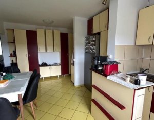 Apartament 2 camere, zona Supeco, bloc de 4 etaje, finisat si mobilat !
