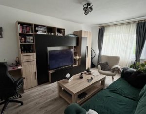 Apartament 2 camere, zona Supeco, bloc de 4 etaje, finisat si mobilat !