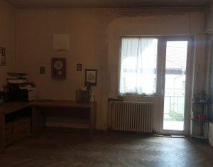 Ultracentral Apartament cu 3 camere cu suprafata construita de 117 mp