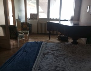 Ultracentral Apartament cu 3 camere cu suprafata construita de 117 mp