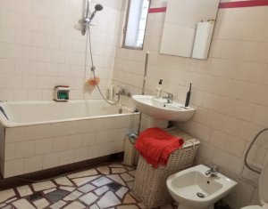 Ultracentral Apartament cu 3 camere cu suprafata construita de 117 mp