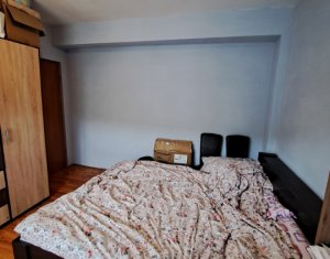 Apartament cu doua camere + balcon, strada Stejarului, Floresti