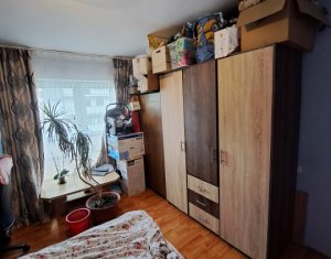 Apartament cu doua camere + balcon, strada Stejarului, Floresti