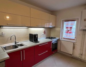 Apartament 3 camere decomandate, Dambul Rotund, 2 balcoane, etaj intermediar
