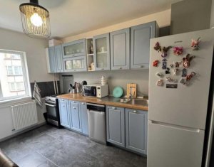 Vanzare apartament 4 camere in Cluj-napoca, zona Marasti