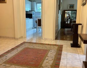 Apartament cu 3 camere 101mp, garaj, gradina, Hotel Napoca