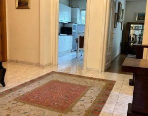 Apartament cu 3 camere 101mp, garaj, gradina, Hotel Napoca