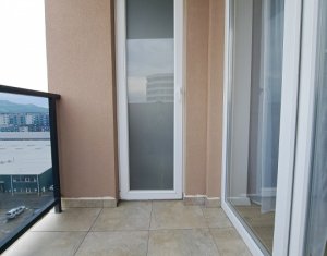 Lakás 3 szobák eladó on Floresti