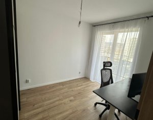 Lakás 3 szobák eladó on Floresti