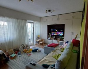 Apartament 2 camere decomandate,Observatorului,2 balcoane, etaj intermediar, pod