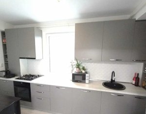 Apartament 3 camere în Florești zonă centrală
