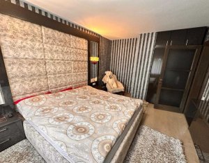 Apartament 4 camere decomandate, 2 balcoane, etaj unu, zona Agricultorilor