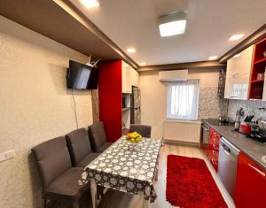 Apartament 4 camere decomandate, 2 balcoane, etaj unu, zona Agricultorilor
