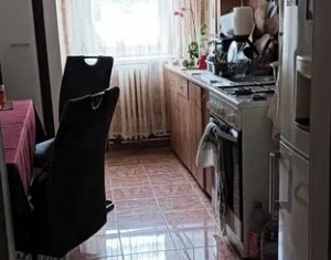 Vanzare apartament 3 camere, etaj intermediar, cartier Manastur