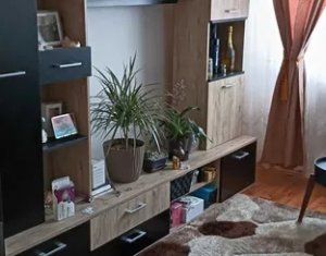 Vanzare apartament 3 camere, etaj intermediar, cartier Manastur