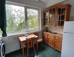Apartament cu doua camere,  zona Cinema Florin Piersic