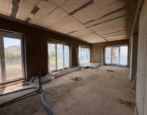 Apartement in vila cu piscina, Europa