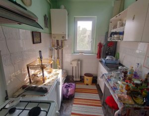 Apartament 4 camere + balcon | Zonă verde și liniștită | Ideal pentru familii 