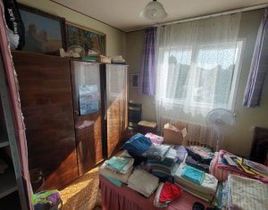 Apartament 4 camere + balcon | Zonă verde și liniștită | Ideal pentru familii 
