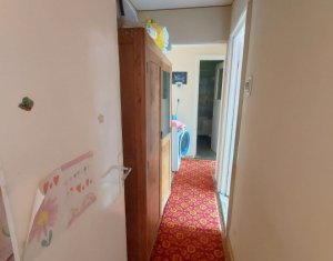 Apartament 4 camere + balcon | Zonă verde și liniștită | Ideal pentru familii 