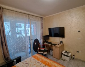 Lakás 4 szobák eladó on Floresti