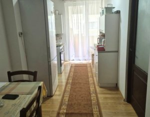 Apartament cu doua camere, balcon inchis, Floresti 