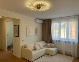 Apartament 2 camere, central, 45mp, parcare, mobilat si utilat recent