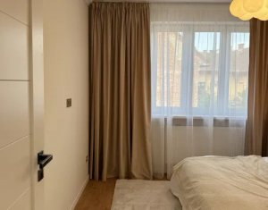 Apartament 2 camere, central, 45mp, parcare, mobilat si utilat recent
