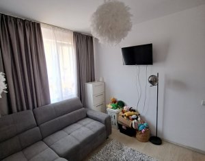 Apartament cu 3 camere, terasa, parcare inclusa, zona Eroilor, Floresti