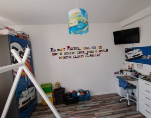 Apartament cu 3 camere, terasa, parcare inclusa, zona Eroilor, Floresti