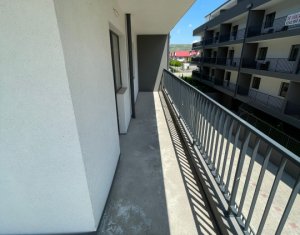 Apartament cu 3 camere, doua locuri de parcare incluse, Floresti