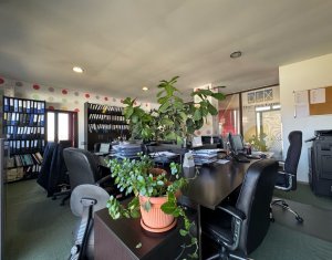 Apartament 3 camere, ultrafinisat, mobilat pentru birou, panorama unica ! 