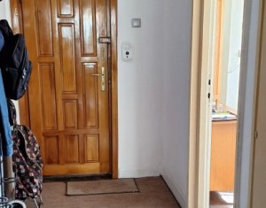 Vanzare apartament 3 camere, confort sporit, zona Napoca