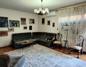 Vanzare apartament 3 camere, confort sporit, zona Napoca
