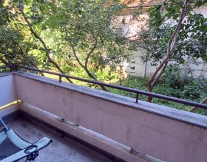 Vanzare apartament 3 camere, confort sporit, zona Napoca