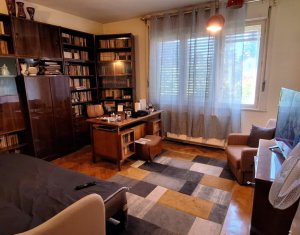 Vanzare apartament 3 camere, confort sporit, zona Napoca