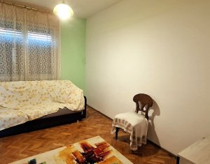 Vanzare apartament 3 camere, confort sporit, zona Napoca