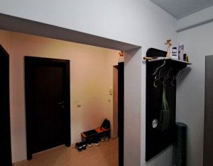 Apartament cu doua camere, doua locuri de parcare, Floresti