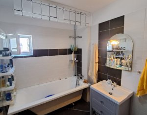 Apartament cu doua camere, doua locuri de parcare, Floresti