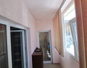 Apartament cu doua camere, doua locuri de parcare, Floresti