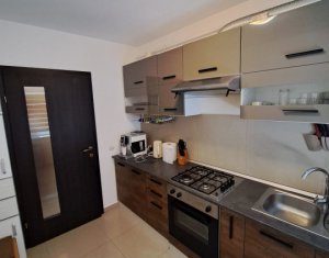 Apartament cu doua camere, doua locuri de parcare, Floresti