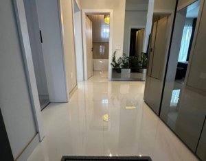 Apartament 3 camere 82mp zona vivo lux superfinisat