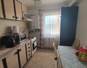 Apartament cu 2 camere, decomandat, finisat, Sesul de Sus, Floresti